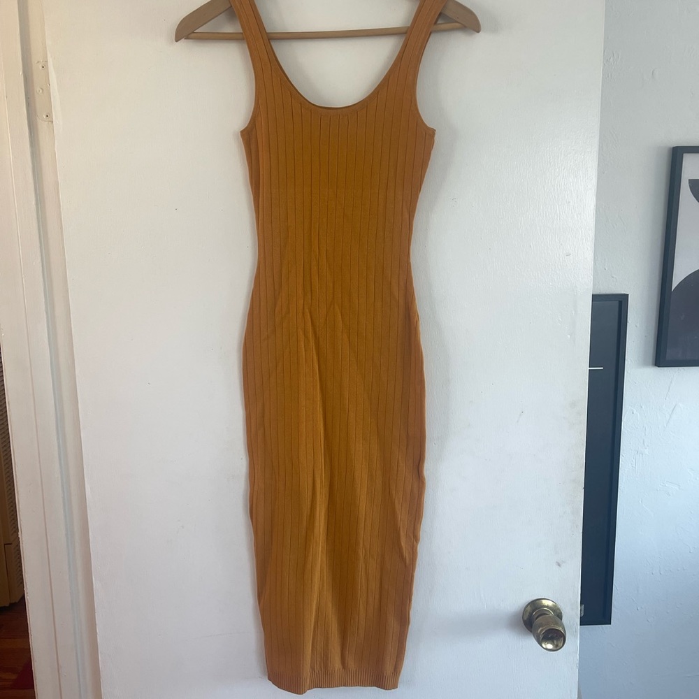 Ribbed bodycon dress